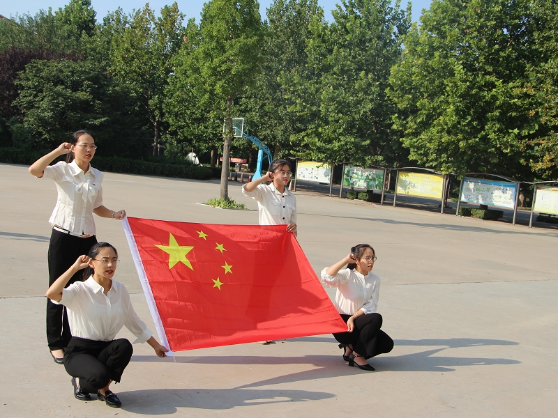 壽光市中小學(xué)生綜合實(shí)踐基地：教師節(jié)，我們這樣過(guò)